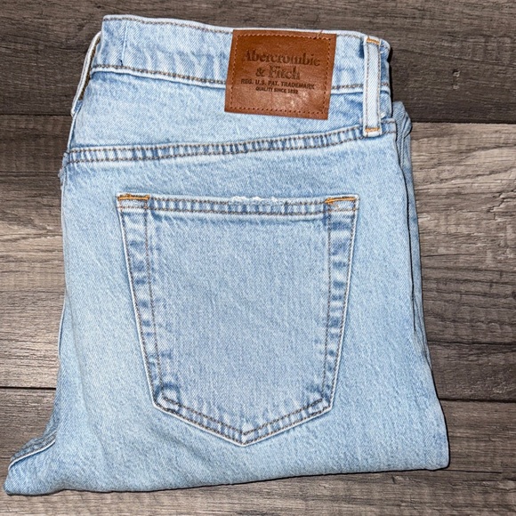 Abercrombie & Fitch Men's Light Blue Denim Jeans
